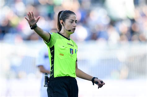 Maria Sole Ferrieri Caputi è la prima arbitra in Serie A maschile