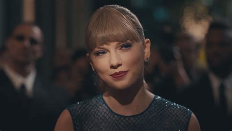 10 Hidden Easter Eggs From Taylor Swifts ‘delicate Video That You