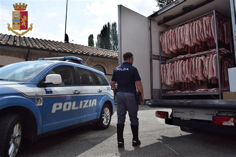 Sequestrate Quasi Tonnellate Di Cibo Avariato Multato L Autista