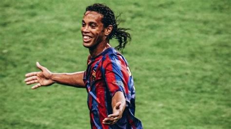 Ronaldinho Top Goals That Shocked The World Youtube