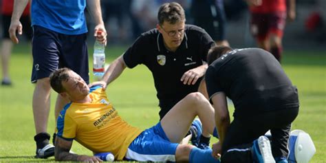 Aufstiegsspiele Zur 3 Liga Jena Bangt Um Doppelpacker Thiele Kicker