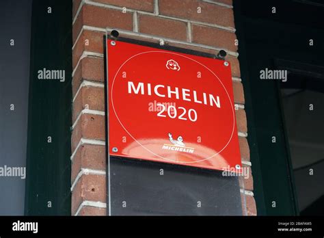 Michelin Star Sign High Resolution Stock Photography And Images Alamy