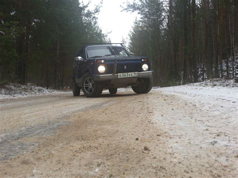 Переобул на зиму своего крокодильчика — Lada 4x4 5d 17 л 2002 года