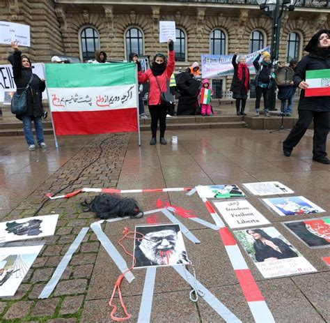 Tausende Auf Protest Kundgebungen Gegen Iranisches Regime WELT