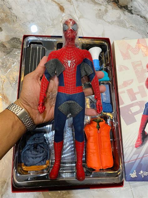 Hot Toys Amazing Spiderman Hobbies Toys Toys Games On Carousell