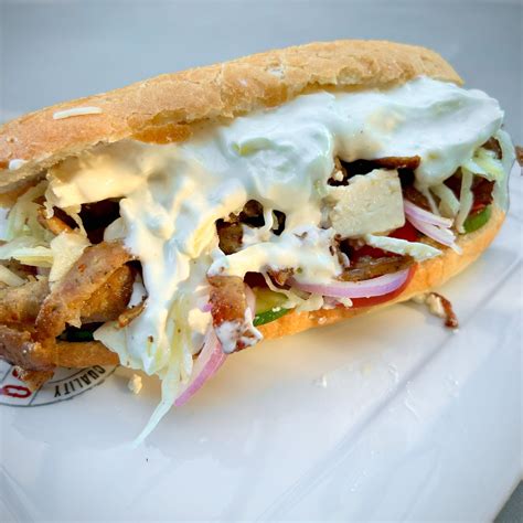 Der Bratwurst Döner eine echt bayerische Alternative zum klassischen