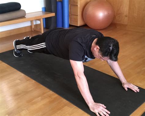 How To Do A Superman Plank Proper Form And Technique