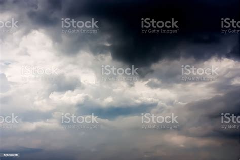 Thunder Clouds Background Stock Photo - Download Image Now - Abstract ...