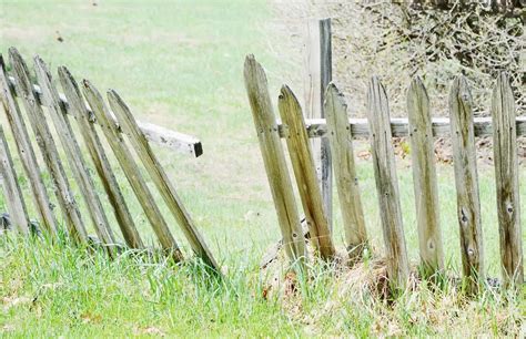 Storm Damage Repair For Your Fence Pacific Fence And Wire Co