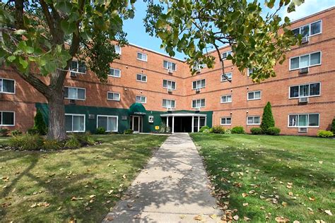 Dorchester Village Apartments - Cleveland, OH 44143