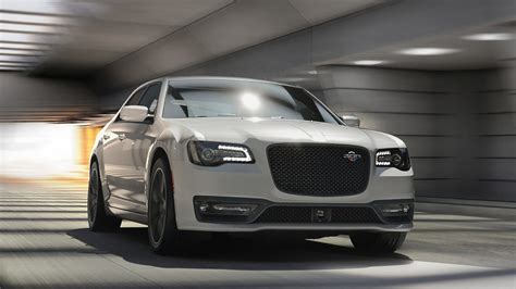 2023 Chrysler 300C Is the Sedan's 485-HP Swan Song - CNET