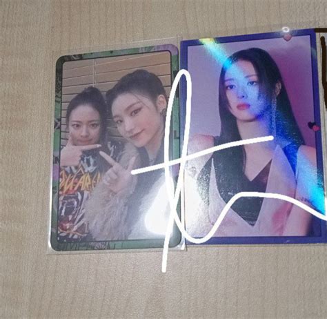 Wts Itzy Yeji Yuna Itz Me Unit Guess Who Soundwave Pob Crazy In Love