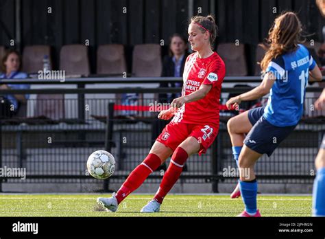 Enschede The Netherlands August 18 Bente Jansen Of Fc Twente During