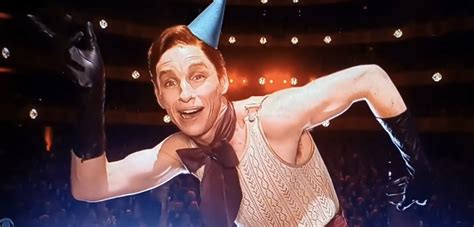 Eddie Redmayne Playing Cabaret's Emcee At The Tonys Cops Heavy Critique