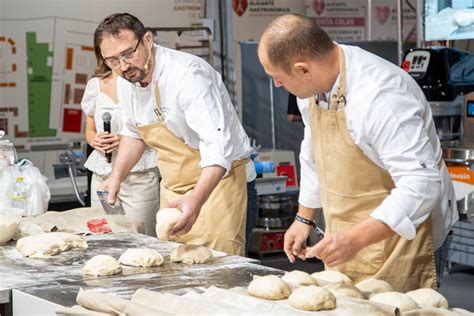 M S De Una Veintena De Panaderos Y Reposteros De Toda Espa A Se Dar N