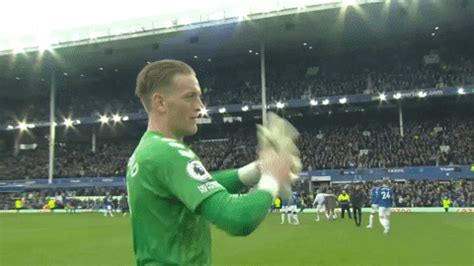 Jordan Pickford Everton GIFs - Get the best GIF on GIPHY