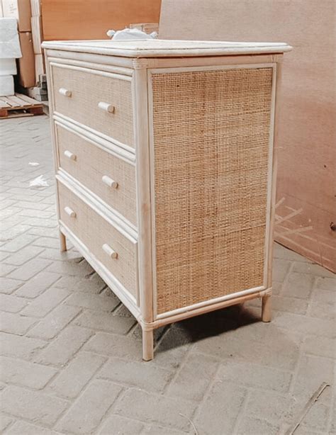 Delige Set Rotan Ledikant Commode