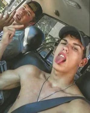 Redneck Bros Hot Attitude Scrolller