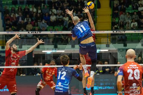 Volley Trento Comanda In Superlega Perugia Risponde Coi Muri Di Russo