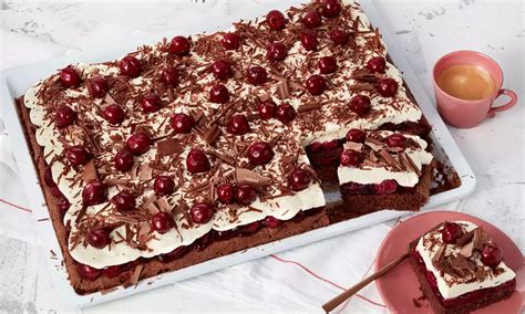 Schwarzwälder Kirschtorte vom Blech Rezept Dr Oetker