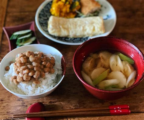 「納豆＋卵」の朝ごはん。忙しい朝でもタンパク質を手軽に｜料理家・田内しょうこのタンパク質朝ごはん改革