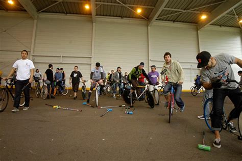 Hardcourt Bike Polo Collection The Radavist A Group Of Individuals