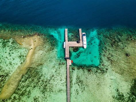 Refreshing Menikmati Suasana Alam Yang Tenang Dan Nyaman Di Pulau