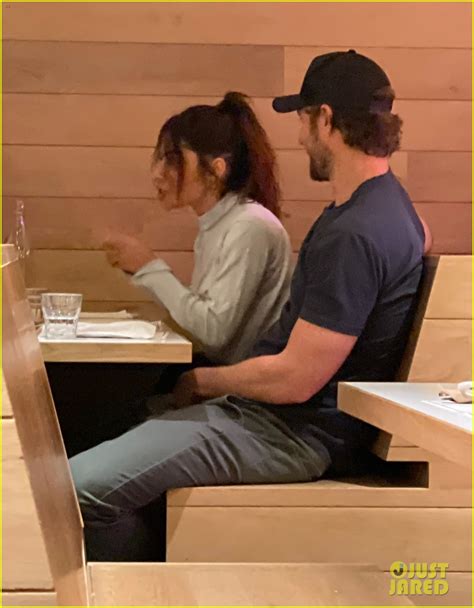 Sex Life Couple Sarah Shahi Adam Demos Enjoy Dinner With Friends In