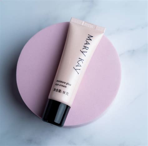 Увлажняющий крем для кожи вокруг глаз Mary Kay® | купить на официальном ...