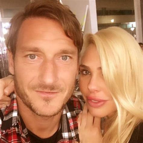 Totti Blasi Nessun Accordo Per Il Divorzio Sar Scontro In Tribunale