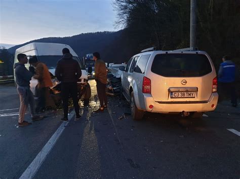 Trafic BLOCAT între Cluj Napoca și Oradea după un accident cu trei mașini