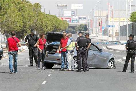 Una persecución policial acaba con un tiroteo y dos detenidos