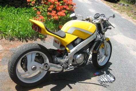 1988 Honda NT650 Hawk GT Moto ZombDrive