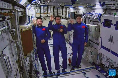 Shenzhou 14 astronauts enter Wentian lab module 我苏网