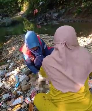 Tega Diduga Dibuang Bayi Baru Lahir Ditemukan Di Jembatan Citeri