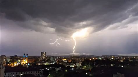 Defesa Civil Alerta Para Temporais No RS Nesta Quinta Feira Leouve