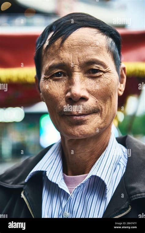 Adultos Vietnamitas Fotografías E Imágenes De Alta Resolución Alamy