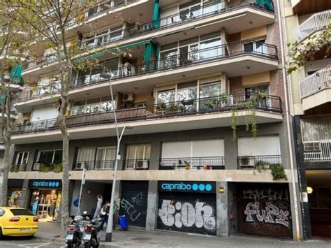 Garaje En Venta En Calle De Rocafort 235 La Nova Esquerra De L