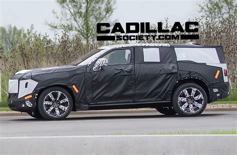 Electric Cadillac Escalade IQ Prototype Spied Testing: Photos