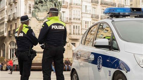 La Polic A Local Detiene A Un Hombre De A Os Por Morder Y Agredir A