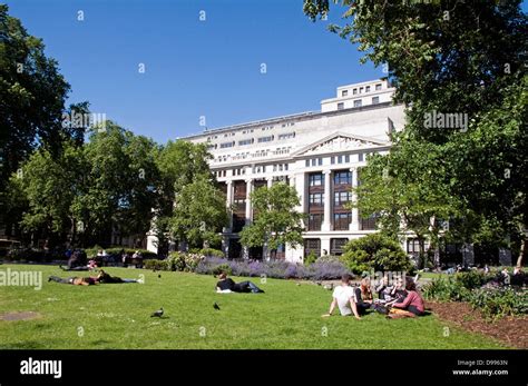 Victoria House Bloomsbury Hi Res Stock Photography And Images Alamy