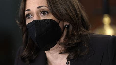 Kamala Harris Will Return To Work After Negative Covid 19 Test