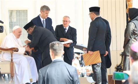 Pope Francis Arrives In Indonesia For Historic Visit Pacific News