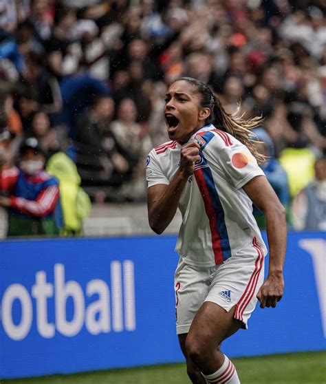 PiedsCarrés Féminin on Twitter L OL a confirmé le départ de Catarina