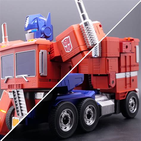 Optimus Prime Programmable Robot Debuts At Hasbro From Robosen