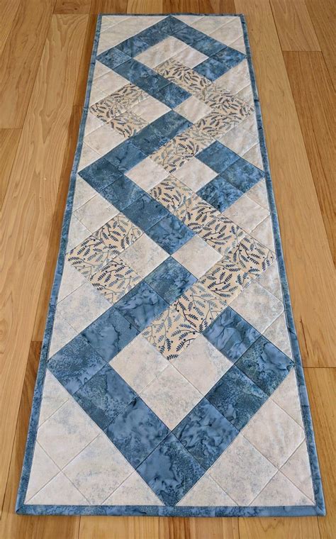 Pdf Pattern For Interlocking Squares Table Runner Diy Quilted Table