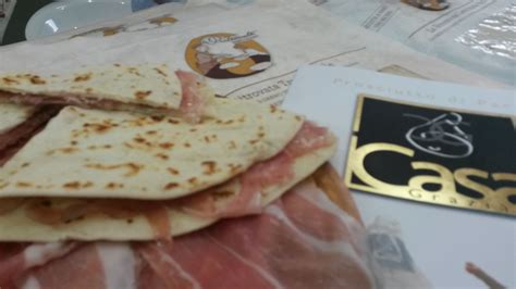 Piadina Frescopiada E Prosciutto Crudo Di Parma Casa Graziano