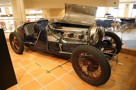 Blue Bugatti Type 35 V8, 2L from 1927-min * All PYRENEES · France ...