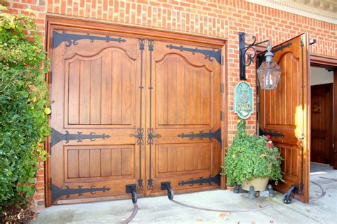 Garage Doors & Carriage Style Doors - App Wood Custom