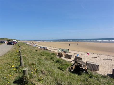 Alnmouth Beach - Photo "Alnmouth Beach Looking North" :: British Beaches